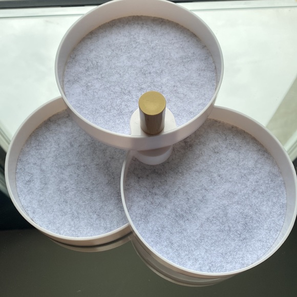 Swivel jewelry holder - Picture 3 of 4